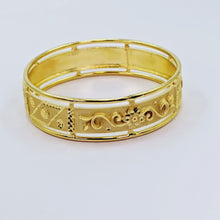 The Kishika Goldforming Bangle