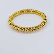 The Induja Goldforming Bangle