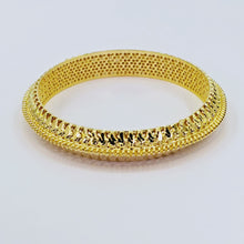 The Ishara Goldforming Bangle