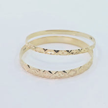 The Nilu Goldforming Bangle