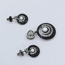 The Darnell Blackgold A.D Pendant Earring