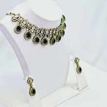 The Henry Victorian Polish Necklace