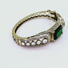 The Jeal Victorian Polish Bracelet