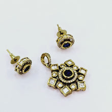 The Wreny Victorian Polish Pendant Earring