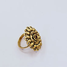 The Alka Kempu Ring