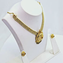 The Ayuya Antique Goldforming Necklace