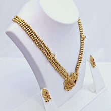 The Pihu Antique Goldforming Necklace