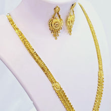 The Kusum Goldforming Necklace