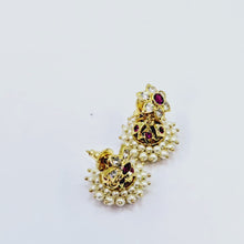 The Naisha Moti Earring