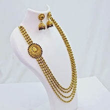 The Yutika Antique Goldforming Mohanmaal