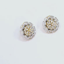 The Maxine Yellowgold A.D Earring