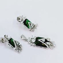 The Amira Whitegold A.D Pendant Earring