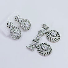 The Derika Whitegold A.D Pendant Earring (M.S)