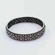 The Pavani Oxidized Bangle