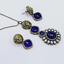 The Elliot Sabyasachi Pendant Earring Set