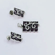 The Floris Whitegold A.D Pendant Earring